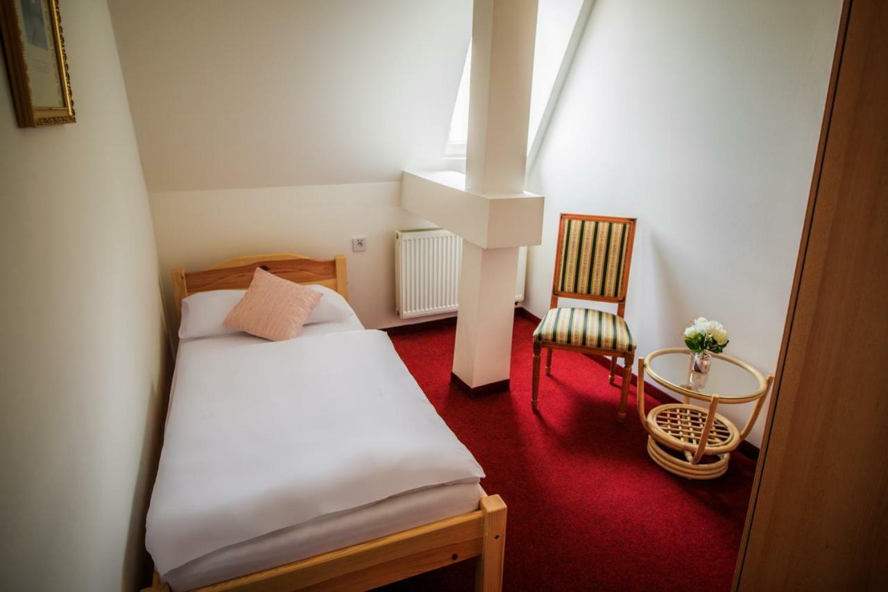 Hotel Dejmalik Litoměřice Εξωτερικό φωτογραφία